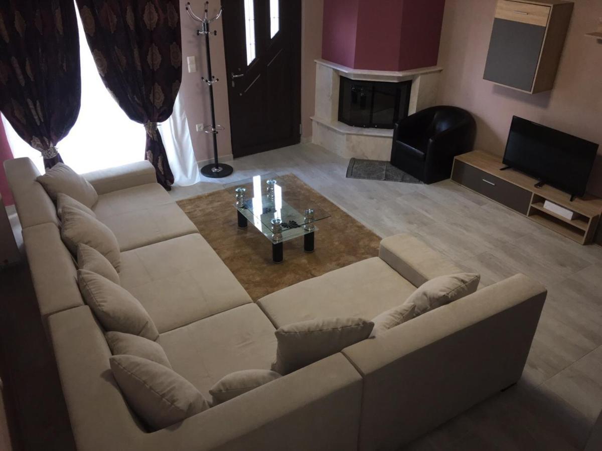Aparthotel Archontiko Kirfis In Desfina Zewnętrze zdjęcie